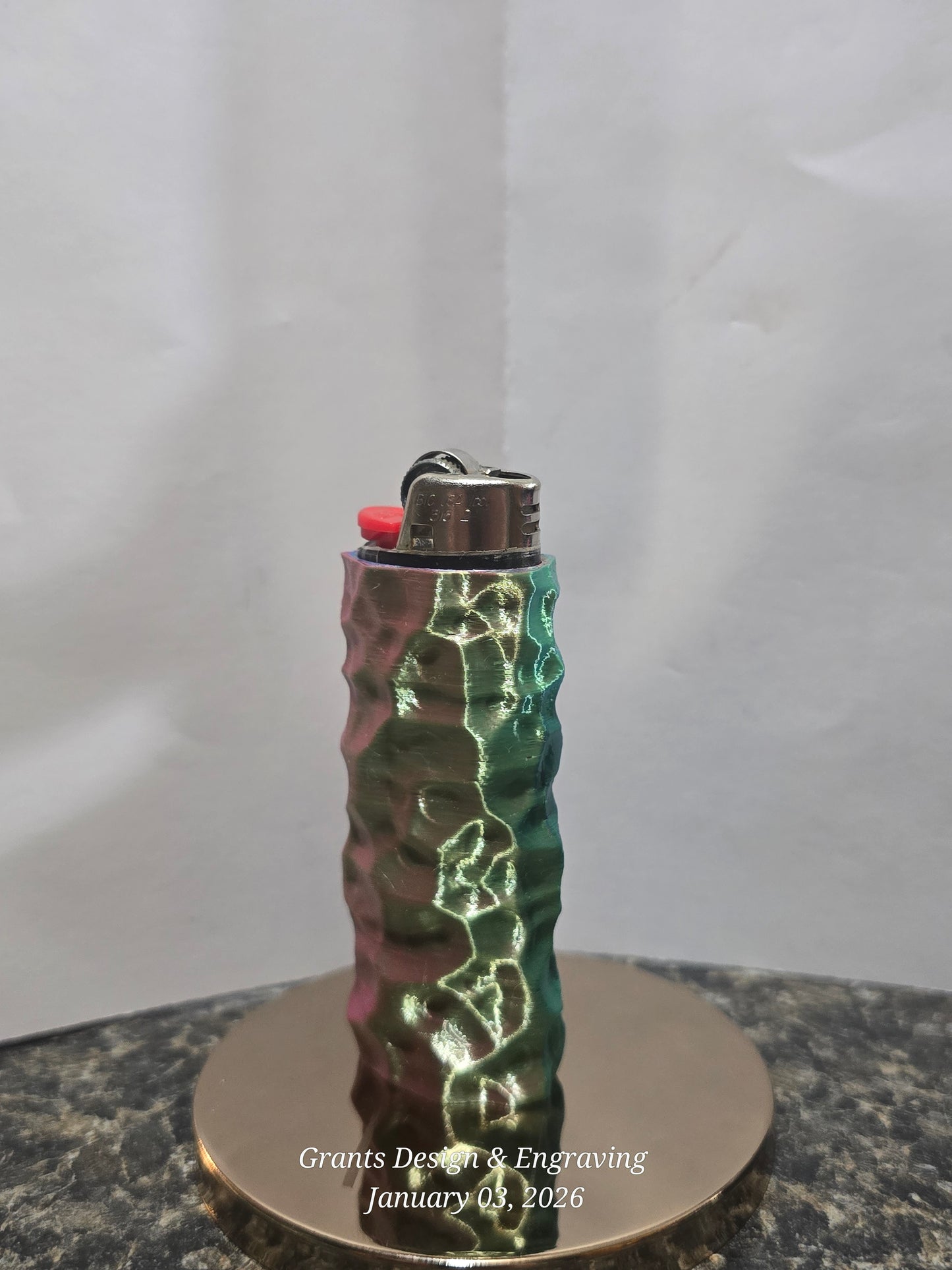 Iridescent Ripple Lighter Case – Color-Shifting 3D Textured Bic Cover